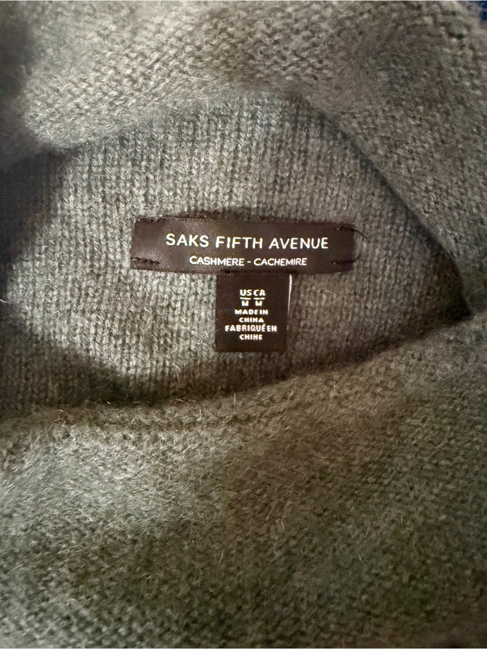 Saks Fifth Avenue Women's Green Mock Neck Cashmere Sweater - Picture 3 of 4